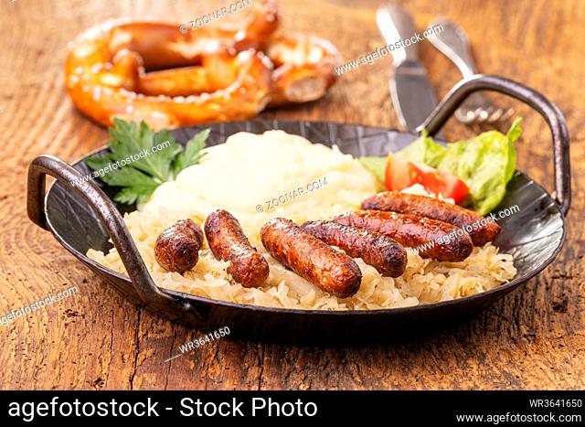 Nuremberg sausages with sauerkraut