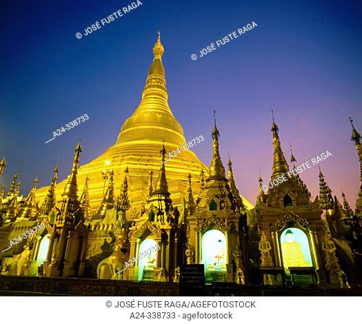 Shwedagon pagoda. Yangoon. Myanmar