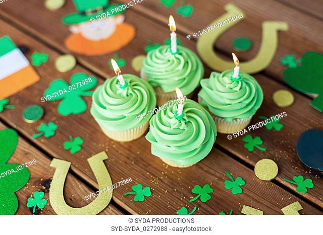 green cupcakes and st patricks day party props