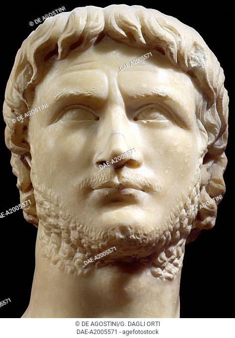 Head of Gallienus (218-Milan, 268), Roman Emperor from 253-268. Marble statue, 3rd century, height 39 cm.  Paris, Musée Du Louvre