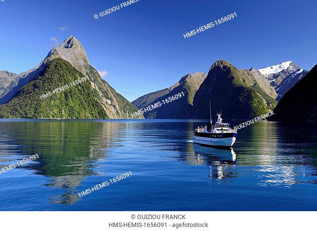 New Zealand, South island, Fiordland National Park in the southwest of the South island is the largest of fourteen national parks in the country and is part of...