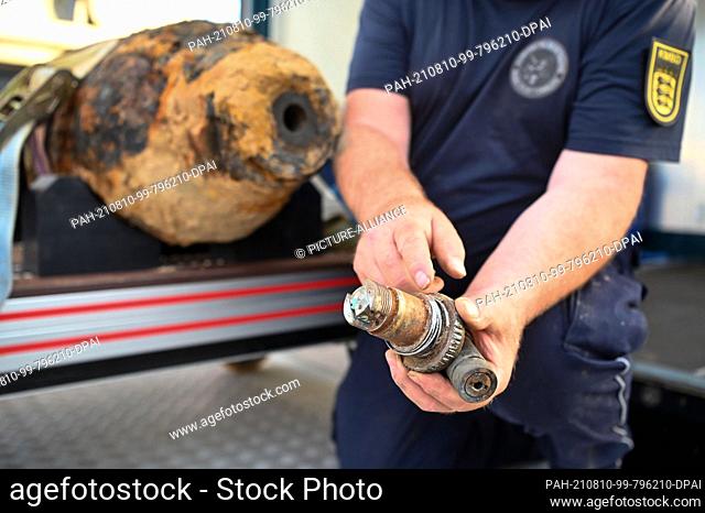 10 August 2021, Baden-Wuerttemberg, Karlsruhe: A 250-kilogram American aerial bomb from the Second World War that was defused there is on display at the...