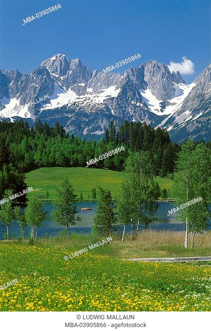 Austria, Tyrol, Kitzbühel, Schwarzsee, Kaiser-mountains, spring, mountain scenery, mountains, high mountain regions, mountains, lake, mountain lake, rowboat