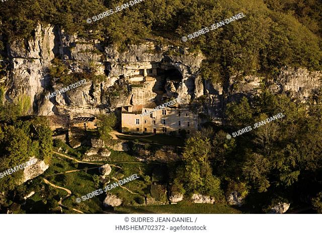 France, Dordogne, Valley of the Vezere, Perigord Black, Tursac, House With Reynac, Aerial view