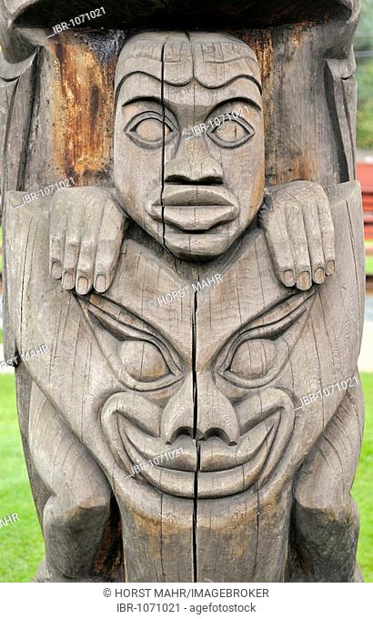 Totem pole of the Cowichan Indians, close-up, Duncan, Vancouver Island, Canada, North America