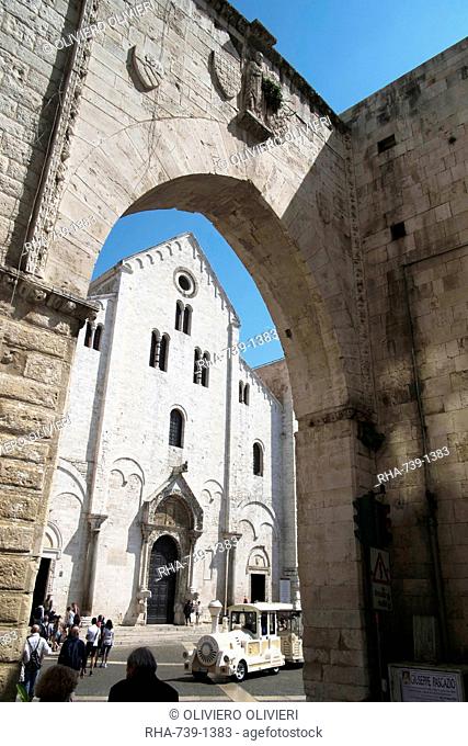 The cathedral of Saint Nicol, Patron Saint of the city, Bari, Puglia, Italy, Europe