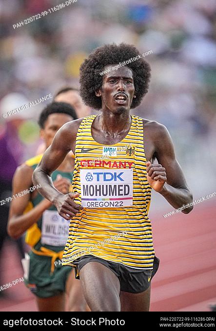 21 July 2022, US, Eugene: Athletics: World Championships, 5000m qualification, Mohamed Mohumed from Germany runs. Photo: Michael Kappeler/dpa