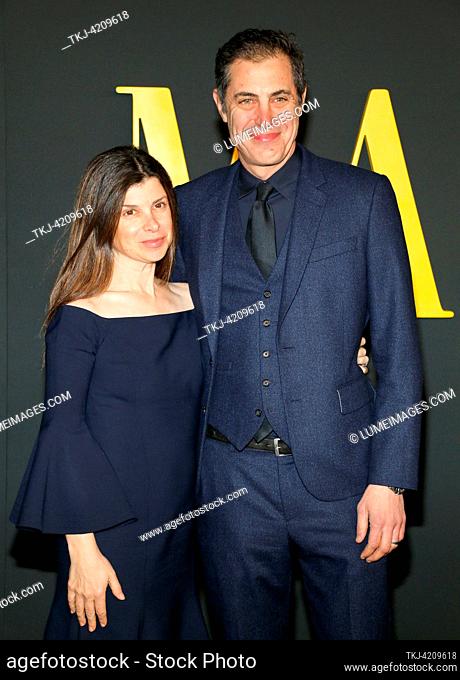 Josh Singer y Laura Dave en la "Maestro" de Netflix celebrada en el Museo de la Academia en Los Ángeles, Estados Unidos el 12 de diciembre de 2023