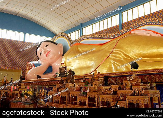 Reclining Buddha at Wat Chayamangkalaram, , Wat Chayamangkalaram, thai buddhist temple, Penang, Malaysia