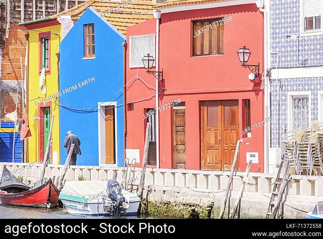 Colourful houses on Aveiro canal, Aveiro, Beira Litroral, Portugal