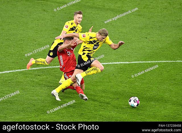 Erling HAALAND (DO), Marco REUS (DO) and Joshua KIMMICH (M) action, duels, Kimmich injures himself during this action, Soccer 1st Bundesliga, 7th matchday