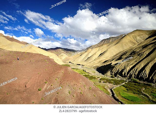 India, Jammu and Kashmir State, Himalaya, Ladakh, Hemis National Park, orange and pink mountains near the village of Rumbak
