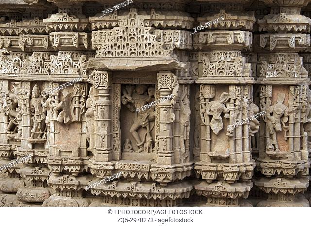 Carved idols on the outer wall of the Rudramala or the Rudra Mahalaya Temple. Sidhpur, Patan, Gujarat, India