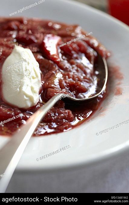 Rhubarb compote with ice cream