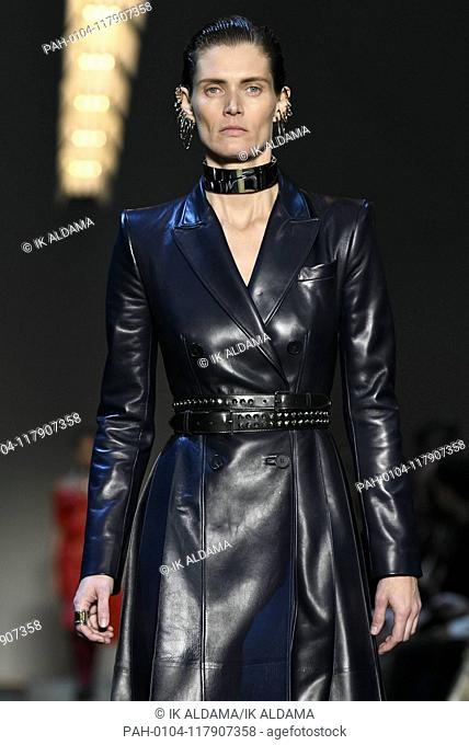 Alexander McQueen runway show during Paris Fashion Week, AW19, Autumn Winter 2019 collection - Paris, France 04/03/2019 | usage worldwide