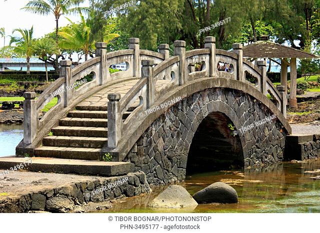 Hawaii, Big Island, Hilo, Liliuokalani Park, Japanese garden, bridge