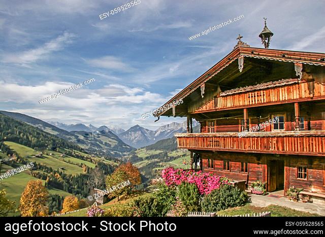 Idylle - alter traditioneller Bauernhof im Zillertal in Tirol