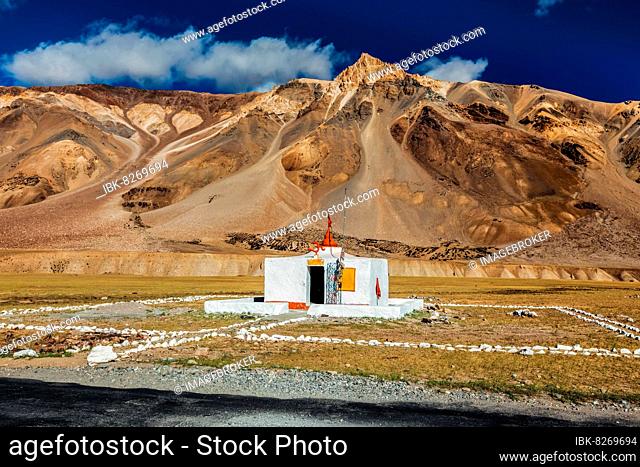 Small Hindu temple in Sarchu on Manali-Leh road, Boundary between Himachal Pradesh and Ladakh, India, Asia