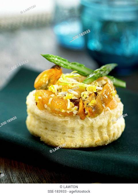 Tuna, smoked salmon , mussel and green asparagus vol-au-vent