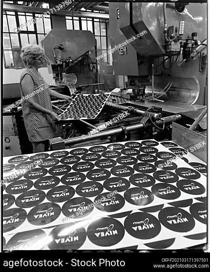 ***OCTOBER, 1982 FILE PHOTO***Half a billion closure lids for industrial and domestic canned foods and 150 million metal containers for the food industry are...