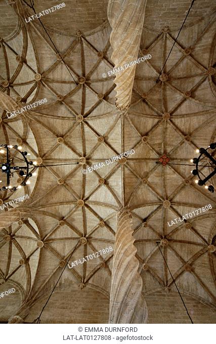 The Sala de Contratacion hall, with vaulted ceiling reaching 18 meters supported by twisting rope like columns in La Lonja silk exchange
