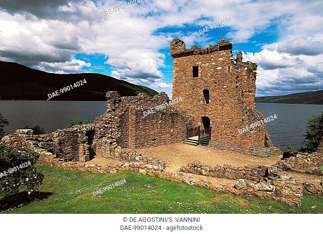 Urquhart Castle (16th century), Drumnadrochit, Inverness-Shire Strone, Scotland, United Kingdom