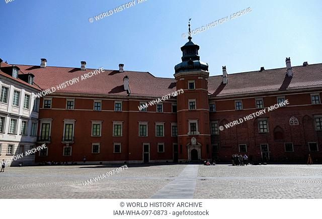 Photograph of the Royal Castle in Warsaw (Zamek Krolewski w Warszawie), formerly served as the official residence of the Polish monarchs