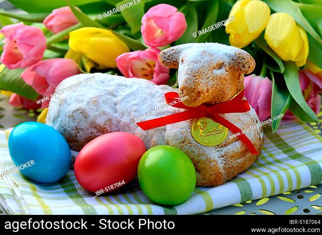Easter lamb and Easter eggs