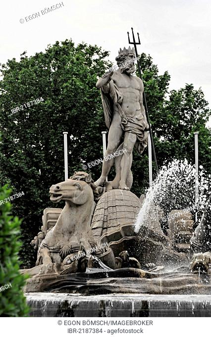 Fuente de Neptuno, Neptune Fountain, Pasea del Prado, Madrid, Spain, Europe