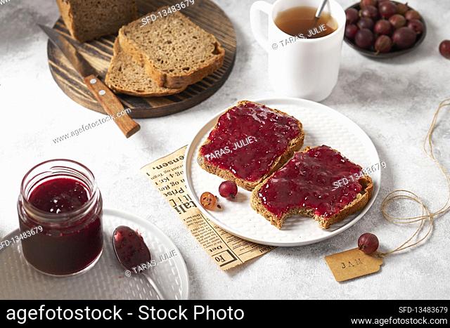 Toasts with gooseberry jam