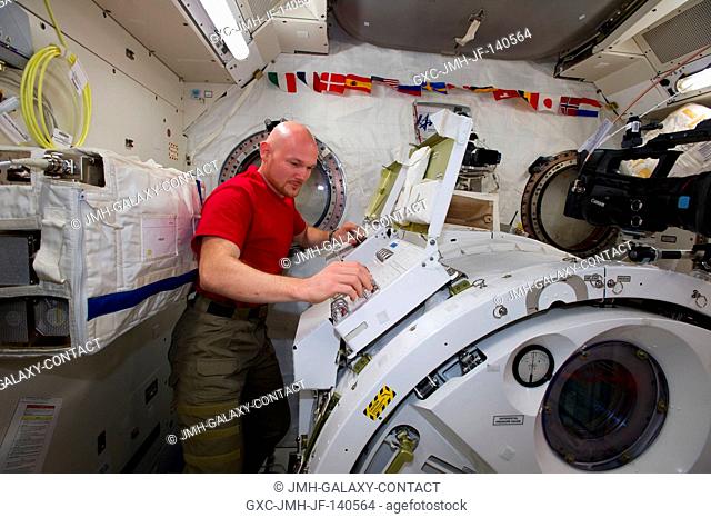 In the International Space Station's Kibo laboratory, European Space Agency astronaut Alexander Gerst, Expedition 40 flight engineer