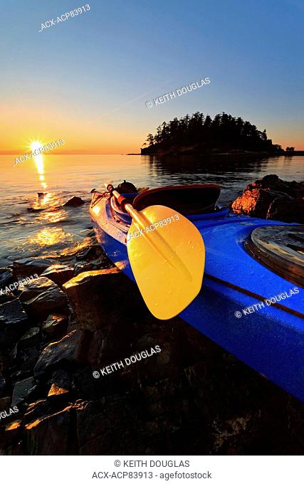 Sea kayak at sunrise, Pipers Lagoon Park, Nanaimo, Vancouver Island, British Columbia