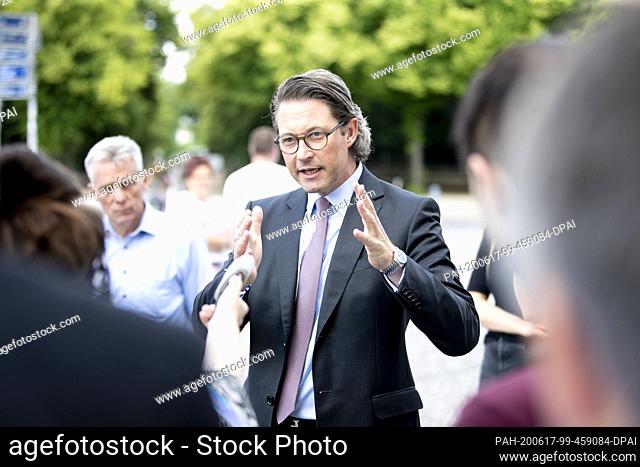 17 June 2020, Berlin: Andreas Scheuer (M, CSU), Federal Minister of Transport, speaks to industry representatives and journalists during a protest action...