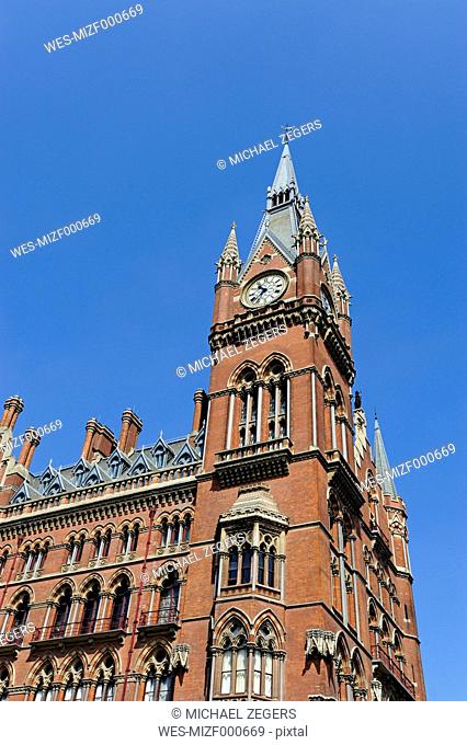 UK, London, King's Cross, St. Pancras railway station, clock tower of the Midland Grand Hotel