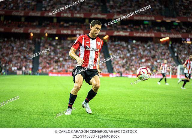 Oscar de Marcos, Athletic Club Bilbao player in action during a Spanish League match between Athletic Club Bilbao and Villarreal CF