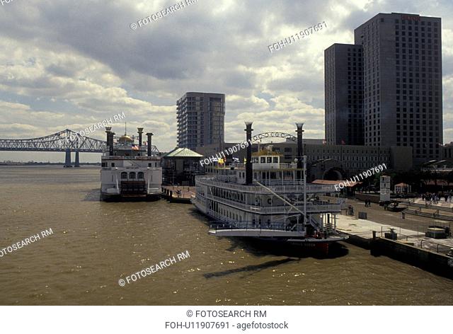riverboat, New Orleans, steamboat, Mississippi River, Louisiana, LA, Riverboats along the waterfront on the Mississippi River in New Orleans