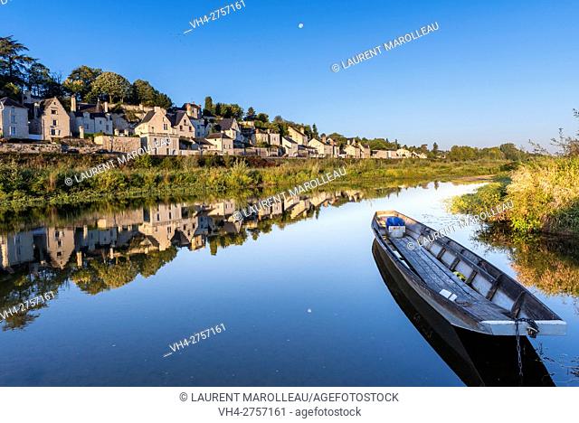 The Village of Souzay-Champigny from Souzay Island on the Loire River, Saumur District, Maine-et-Loire, Pays de la Loire region, Loire Valley, France, Europe