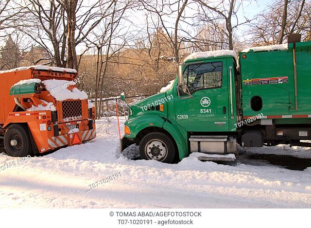 New York City Department of Parks & Recreation Sanitation Trucks, Central Park, Manhattan, The orange truck is an Alternative Fuel Vehicle
