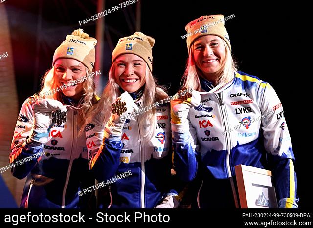 24 February 2023, Slovenia, Kranjska Gora: Nordic skiing: World Championships, cross-country skiing - sprint classic, women, award ceremony