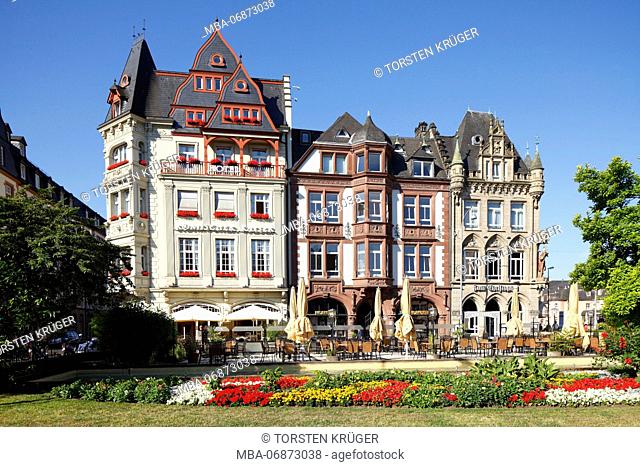 Historic row of houses with Hotel Römischer Kaiser in Christophstraße, Trier, Rhineland-Palatinate, Germany, Europe