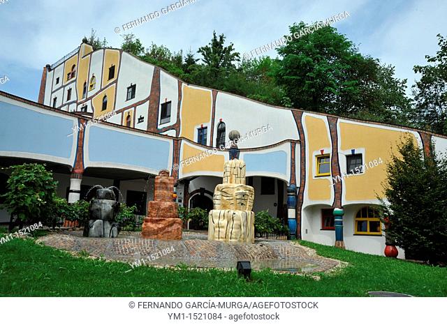 Lodging houses and fountains, Spa Hotel Rogner Bad Blumau designed by architect Friedensreich Hundertwasser, Bad Blumau, Styria, Austria