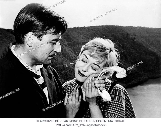 Le Notti di Cabiria Nights of Cabiria Year: 1957 Italy / France Giulietta Masina, François Périer  Director : Federico Fellini