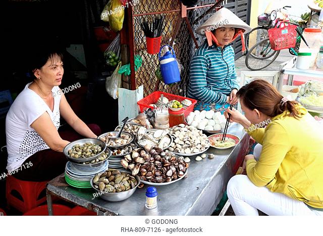 Street seafood, Vietnamese restaurant, Hi Chi Minh City, Vietnam, Indochina, Southeast Asia, Asia