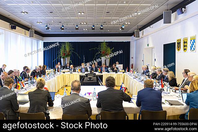 14 September 2022, Lower Saxony, Hanover: Politicians sit down together at the fall meeting of state energy ministers. The focus will be on security of supply...