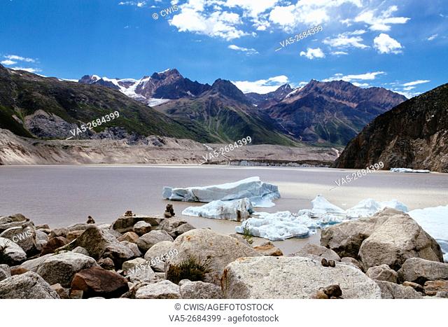 Rawu, Nyingchi, Tibet - Beautiful landscape of Laigu glacier in the daytime with huge icebergs