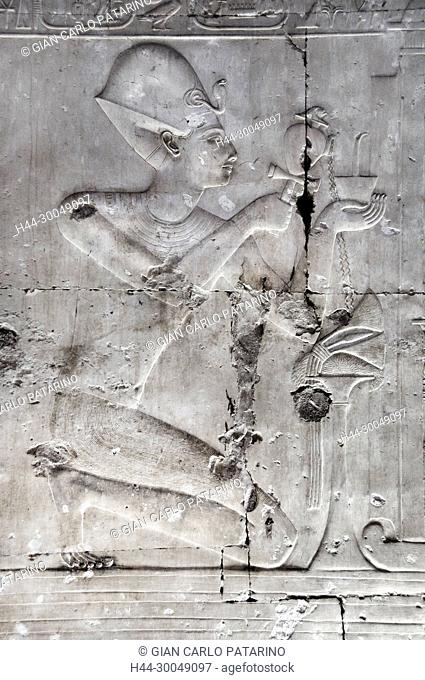 Abydos, Egypt, the mortuary temple of pharaoh Seti I, Menmaatra, (XIX° dyn. 1321-1186 B.C.) - The king incenses