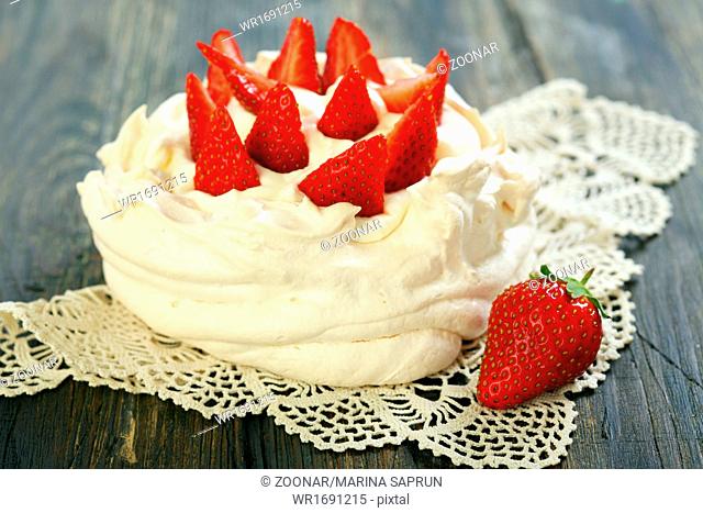 Desssert Pavlova with strawberries