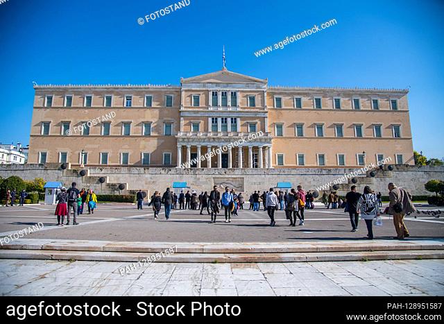 Athens, Greece 2018: Impressions Athens - January - 2018 Parliament Building / King's Palace, Parliament Building / King's Palace | usage worldwide