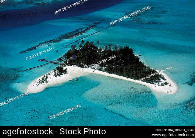 Motu in a Bora Bora lagoon aerial view, French Polynesia.  Date: 24/02/2005  Ref: ZB784-109251-0046  COMPULSORY CREDIT: Oceans Image/Photoshot