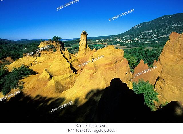 Rustrel, France, Provence, Vaucluse, Colorado provencal, sienna rocks, cliff pillars, ocher, erosion